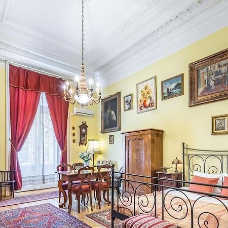 Jozsef-Corvin Central Budapest Exterior foto